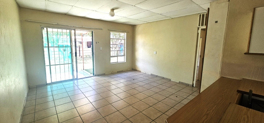 To Let 2 Bedroom Property for Rent in Rustenburg Rural North West